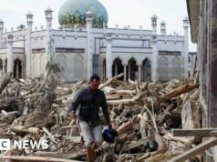 Ο αριθμός των νεκρών από τις καταστροφικές πλημμύρες στην Ινδονησία ξεπέρασε τους 900
| presscode.gr Ο αριθμός των νεκρών από τις καταστροφικές πλημμύρες στην Ινδονησία ξεπέρασε τους 900
| presscode.gr