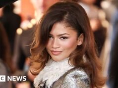 Ο δημιουργός του Euphoria πειράζει νέες ιστορίες για την τρίτη σεζόν της σειράς
| presscode.gr Ο δημιουργός του Euphoria πειράζει νέες ιστορίες για την τρίτη σεζόν της σειράς
| presscode.gr