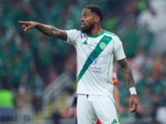 Ο πρώην αστέρας της Premier League, Ivan Toney, συνελήφθη μετά από χτύπημα σε κυνηγό selfie σε μπαρ του Λονδίνου
| presscode.gr Ο πρώην αστέρας της Premier League, Ivan Toney, συνελήφθη μετά από χτύπημα σε κυνηγό selfie σε μπαρ του Λονδίνου
| presscode.gr