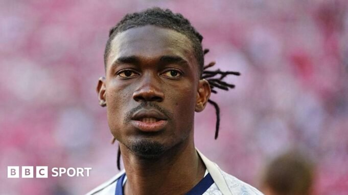 Οι Spurs διερευνούν την αξίωση για το υποξείδιο του αζώτου Οι Spurs διερευνούν την αξίωση για το υποξείδιο του αζώτου Bissouma
| presscode.gr