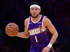 Παίζει ο Ντέβιν Μπούκερ απόψε; (Ενημέρωση τραυματισμών, στοιχηματικός αντίκτυπος για τους Σανς εναντίον Τίμπεργουλβς)
| presscode.gr Παίζει ο Ντέβιν Μπούκερ απόψε; (Ενημέρωση τραυματισμών, στοιχηματικός αντίκτυπος για τους Σανς εναντίον Τίμπεργουλβς)
| presscode.gr