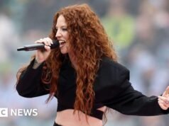 Τίποτα δεν το ξεπερνάει – μπορείτε να μαντέψετε ποιο είναι το τραγούδι της χρονιάς στο TikTok;
| presscode.gr Τίποτα δεν το ξεπερνάει - μπορείτε να μαντέψετε ποιο είναι το τραγούδι της χρονιάς στο TikTok;
| presscode.gr