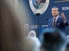 Το Υπουργείο Άμυνας εξετάζει το βίντεο χτυπήματος με σκάφος για πιθανή κυκλοφορία, λέει ο Χέγκσεθ
| presscode.gr Το Υπουργείο Άμυνας εξετάζει το βίντεο χτυπήματος με σκάφος για πιθανή κυκλοφορία, λέει ο Χέγκσεθ
| presscode.gr