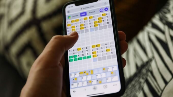 Υποδείξεις και απαντήσεις Quordle για τη Δευτέρα 8 Δεκεμβρίου (παιχνίδι Υποδείξεις και απαντήσεις Quordle για τη Δευτέρα 8 Δεκεμβρίου (παιχνίδι #1414)
| presscode.gr
