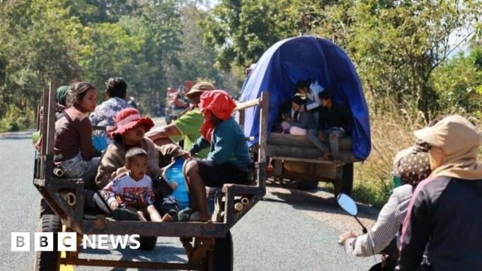Χιλιάδες άνθρωποι εγκαταλείπουν τα σύνορα Ταϊλάνδης-Καμπότζης μετά από θανατηφόρες συγκρούσεις
| presscode.gr